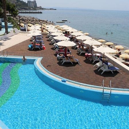 Costa Del Sol Hotel Durrës Eksteriør billede