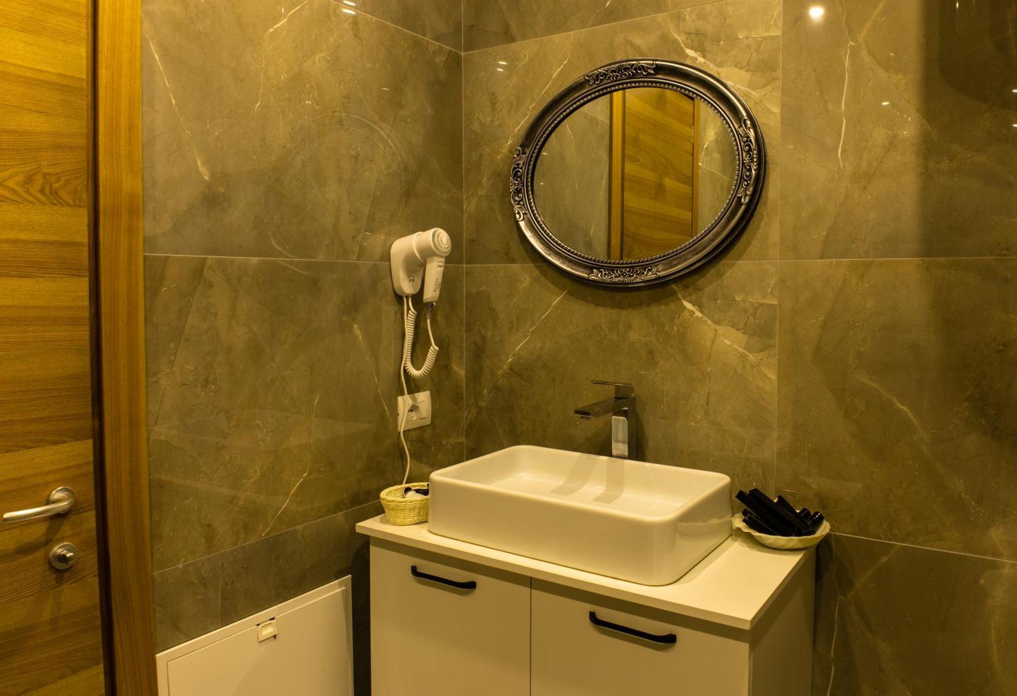 Costa Del Sol Hotel Durrës Eksteriør billede